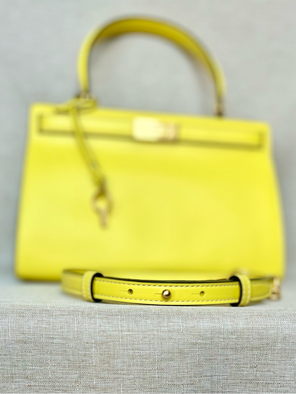 Tory Burch Lee Radziwill Electric Yellow Leather Satchel - Picture 5 of 16